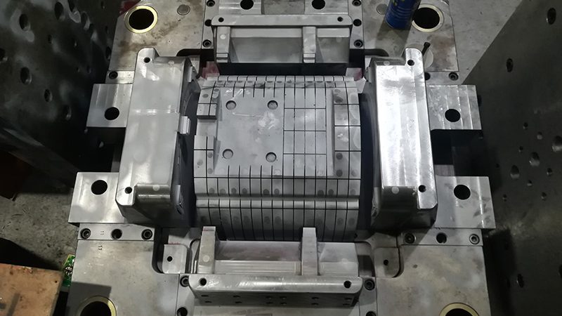 医疗器械模具设计规范PDF：关键要素与设计要点