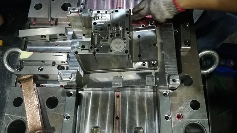 双色模具生产周期影响因素分析
